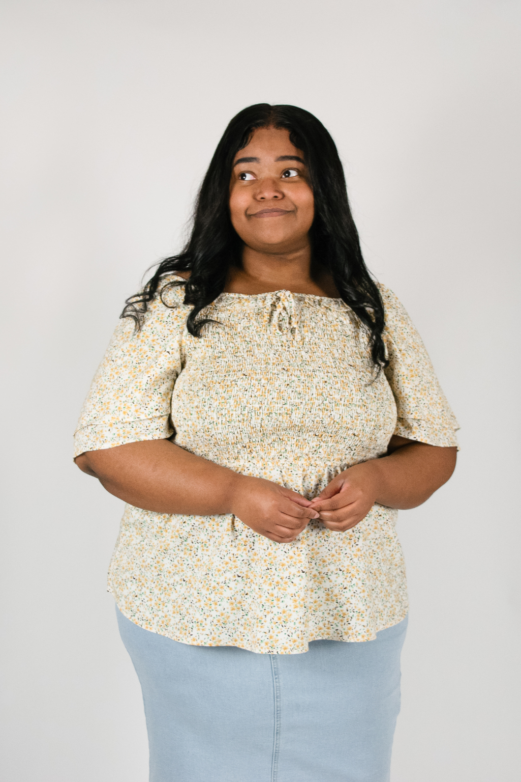 Daisy Floral Smocked Top - Pale Yellow